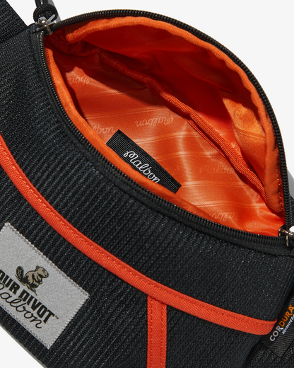 STUDIO SEOUL TOUR DIVOT HIP SACK