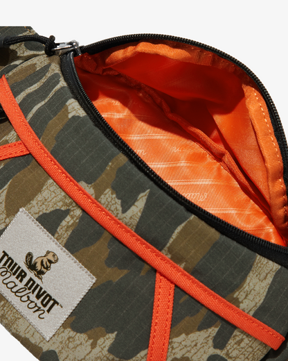 STUDIO SEOUL TOUR DIVOT HIP SACK