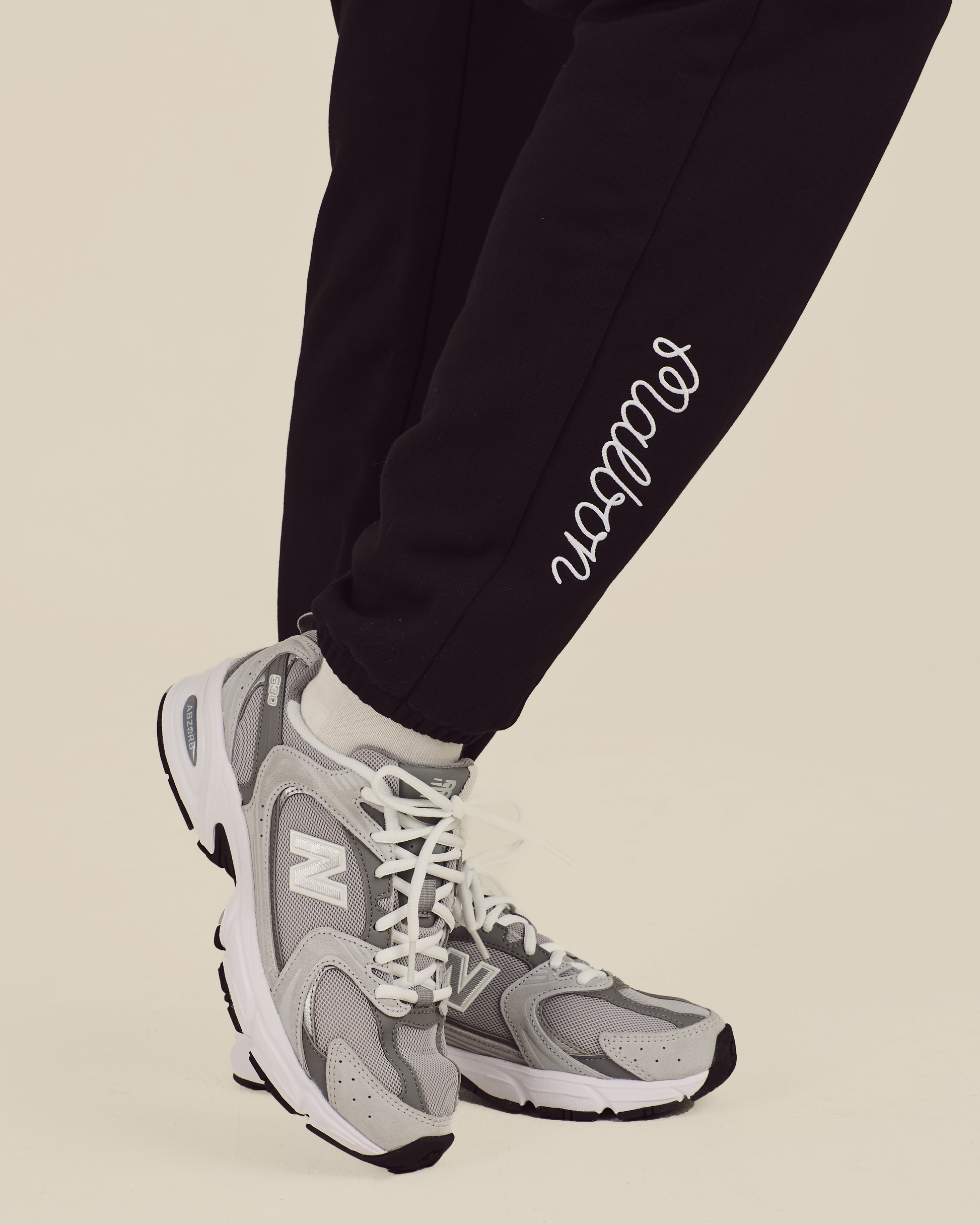 DELILAH SWEATPANT