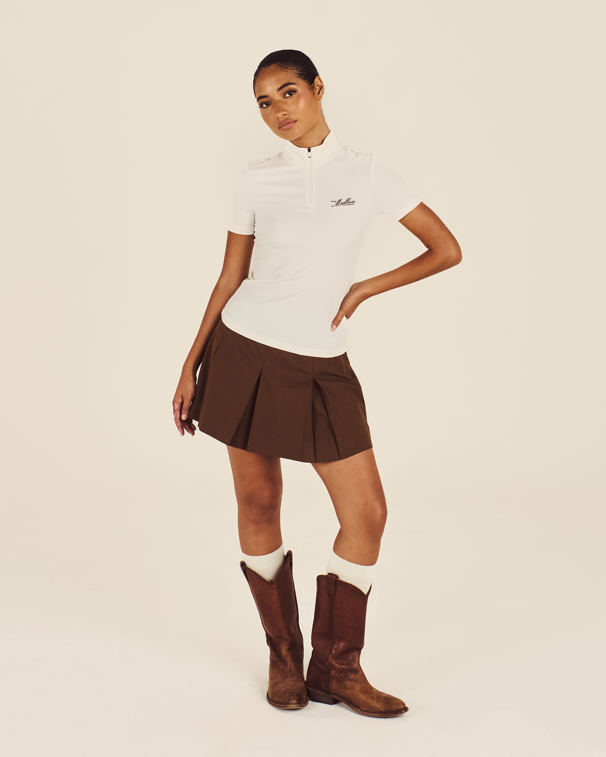 ISABELLA MOCKNECK
