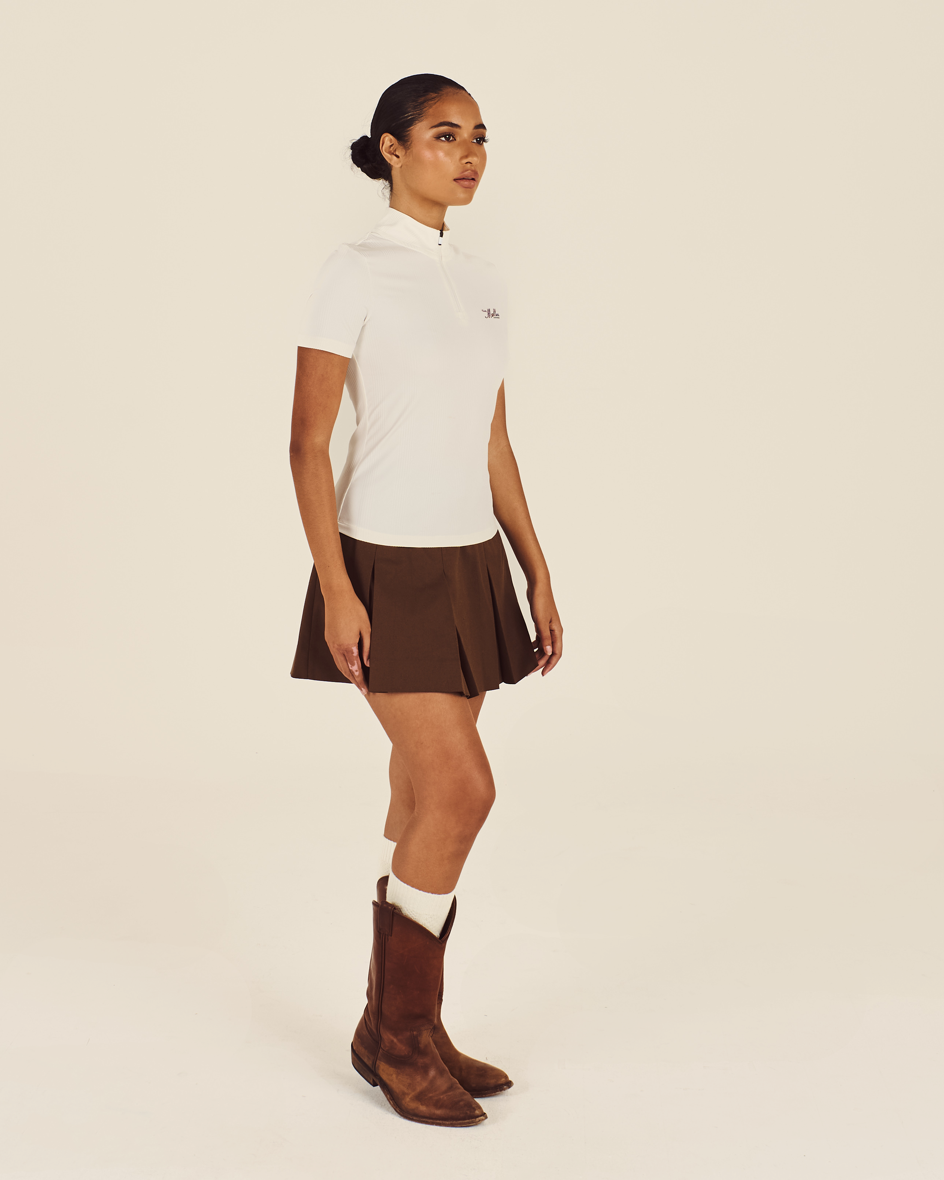 ISABELLA MOCKNECK